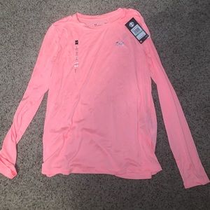 Long sleeve athletic shirt